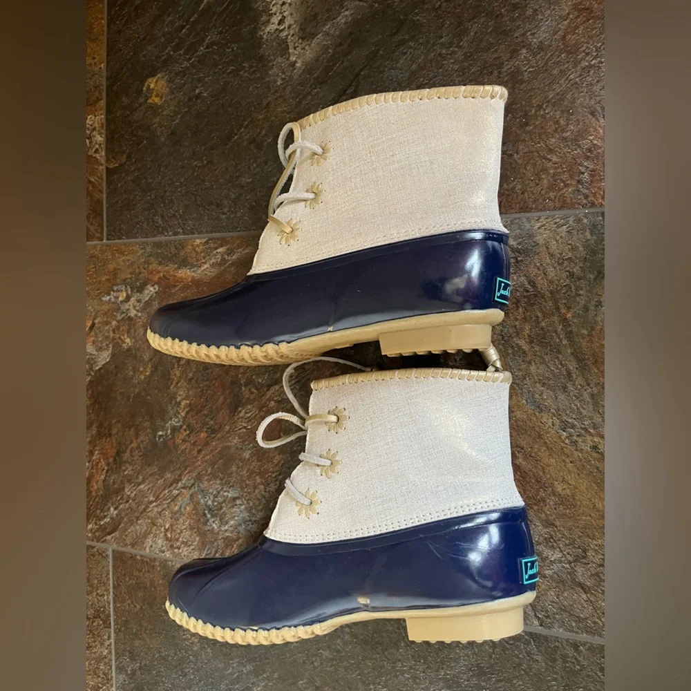 Women’s Jack Rogers Chloe blue & metallic duck waterproof ankle boot. Size 9